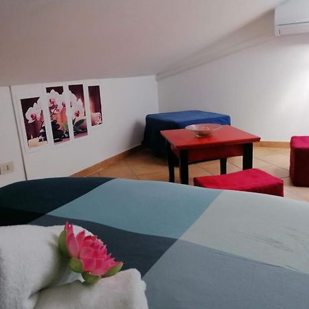 Casa Del Loto Apartment Fiumicino Luaran gambar